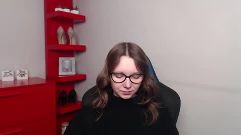 Zoe online show from 02-18-25, 07:32