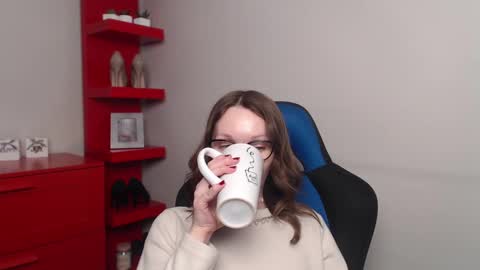 Zoe online show from 02-21-25, 08:18