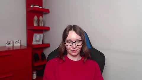 Zoe online show from 03-11-25, 12:39