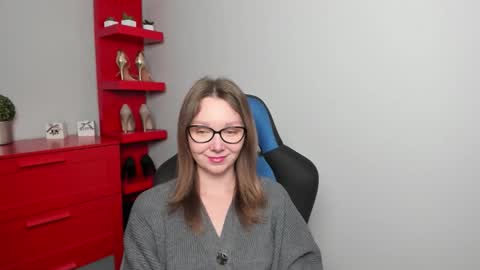 Zoe online show from 10-15-25, 05:40