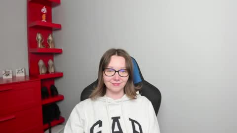 Zoe online show from 04-23-26, 05:41