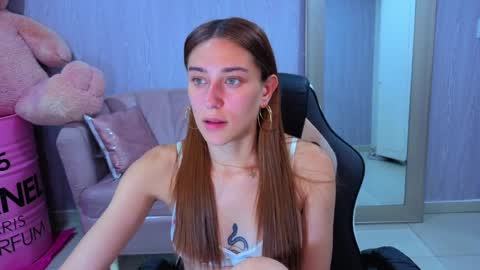 beba_fox_a online show from 04-01-26, 03:07