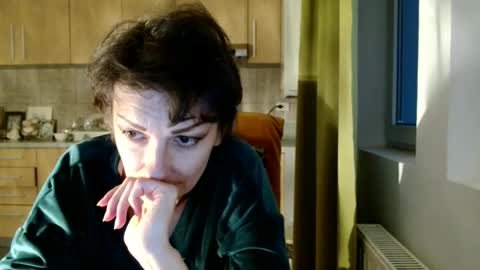 Raluca online show from 04-15-26, 05:31