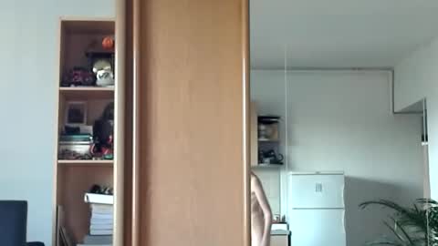 Snapshot of bebacksooon chatting on 06-26-26, 05:17 Raluca online show from 06-26-26, 05:17