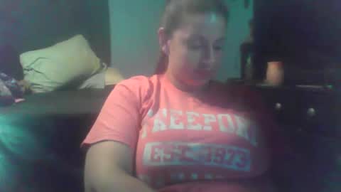 Snapshot of beccabee37 chatting on 05-02-26, 12:48 beccabee37 online show from 05-02-26, 12:48
