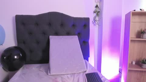 beccamilanni online show from 01-14-25, 04:08