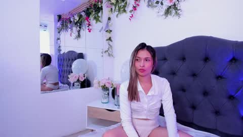 beccamilanni online show from 02-03-25, 03:17