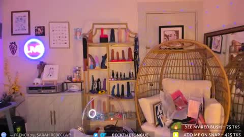 Snapshot of beckthetongue chatting on 10-01-25, 10:49 Beck the tongue online show from 10-01-25, 10:49
