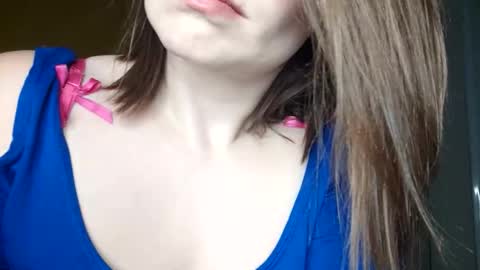 BECKY BOO  online show from 04-23-26, 03:08