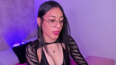 Snapshot of becky__g chatting on 10-09-25, 05:16 becky__g online show from 10-09-25, 05:16