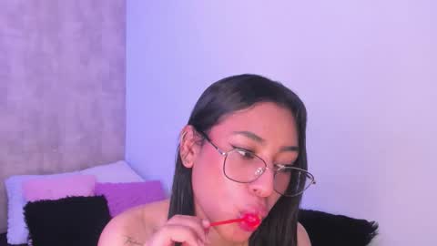 Snapshot of becky__g chatting on 10-16-25, 04:35 becky__g online show from 10-16-25, 04:35