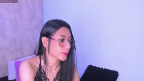 Snapshot of becky__g chatting on 10-19-25, 05:30 becky__g online show from 10-19-25, 05:30