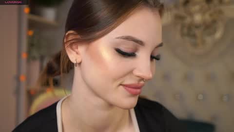 Melissa online show from 04-11-26, 12:20