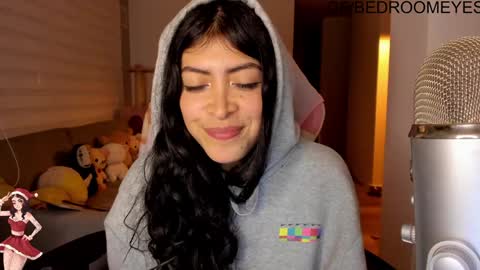 Snapshot of bedroomeyess chatting on 01-06-25, 04:15 Amber UwU IM MOVING AND IS CRAZY ILL BE BACK VERY SOON 3 MISS YA ALREADY online show from 01-06-25, 04:15