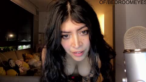 Snapshot of bedroomeyess chatting on 01-21-25, 11:55 Amber UwU IM MOVING AND IS CRAZY ILL BE BACK VERY SOON 3 MISS YA ALREADY online show from 01-21-25, 11:55