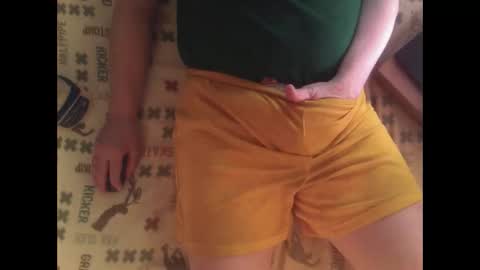 Snapshot of bedwetboy chatting on 12-28-24, 01:06 Bedwetboys online show from 12-28-24, 01:06