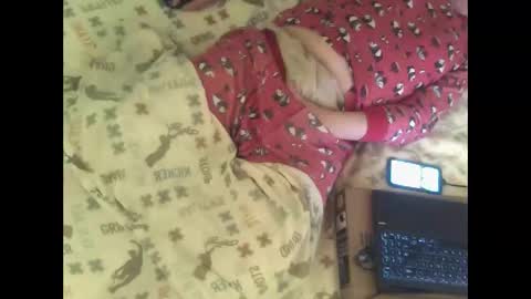 Snapshot of bedwetboy chatting on 12-31-24, 11:42 Bedwetboys online show from 12-31-24, 11:42