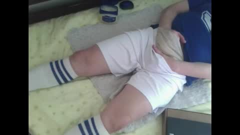 Snapshot of bedwetboy chatting on 01-12-25, 02:41 Bedwetboys online show from 01-12-25, 02:41