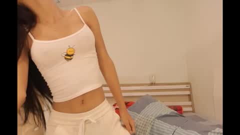 bee_thai online show from 10-03-25, 08:39