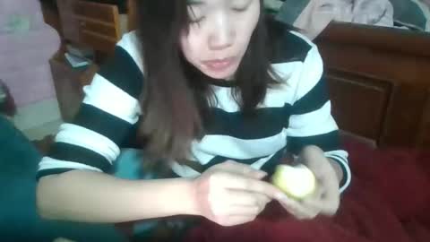 beebaby_xx online show from 12-18-25, 02:17