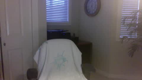 Snapshot of beefynbc2 chatting on 02-10-25, 01:24 Beefy online show from 02-10-25, 01:24