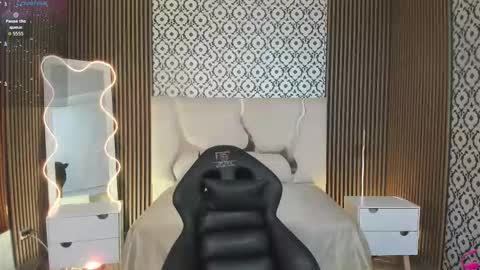 BELLA online show from 10-26-25, 12:33