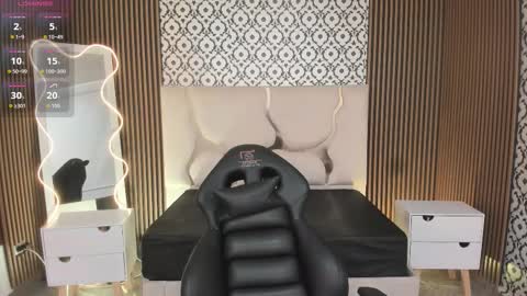 BELLA online show from 10-30-25, 03:13