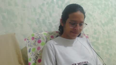 Snapshot of beentage chatting on 12-21-24, 07:03 Alex online show from 12-21-24, 07:03