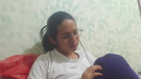 Snapshot of beentage chatting on 01-04-25, 06:09 Alex online show from 01-04-25, 06:09