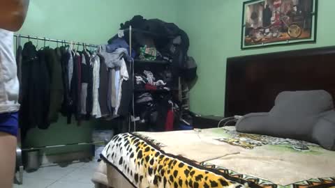 beibyleon69 online show from 02-03-25, 02:47