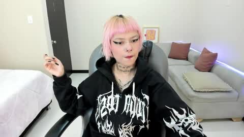 Snapshot of bela_craxkerr chatting on 05-04-26, 12:34 Bela online show from 05-04-26, 12:34