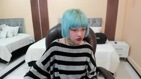 Snapshot of bela_craxkerr chatting on 06-12-26, 01:43 Bela online show from 06-12-26, 01:43