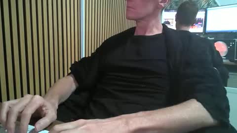 Snapshot of belami_france chatting on 12-21-25, 03:08 SexFriendFrance online show from 12-21-25, 03:08