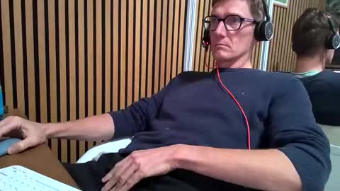 Snapshot of belami_france chatting on 01-15-26, 04:11 SexFriendFrance online show from 01-15-26, 04:11