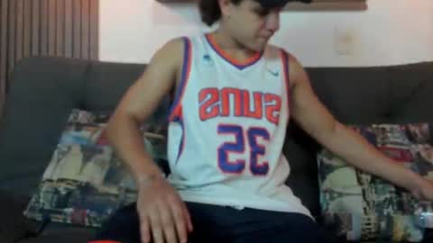 independent model online show from 11-02-25, 08:22