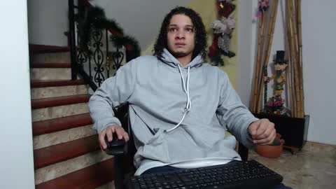 independent model online show from 12-16-25, 05:23