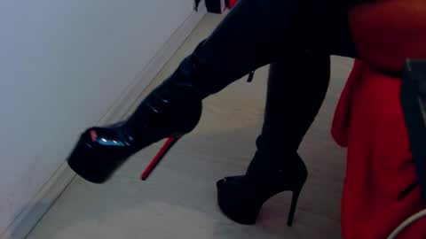 BelatrixDomme online show from 05-16-26, 06:43