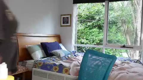 Snapshot of belen_osqura chatting on 06-18-26, 04:13 Alt Aussie online show from 06-18-26, 04:13