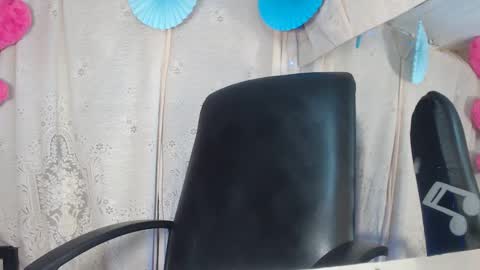 modelo independiente online show from 12-05-24, 03:04