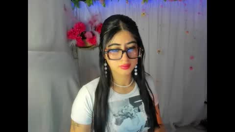 modelo independiente online show from 04-21-26, 11:40