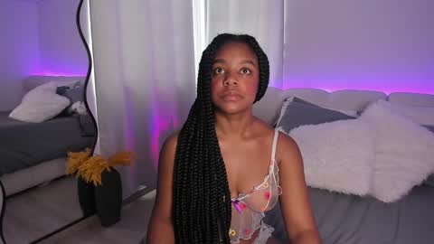 Snapshot of belkis_mills chatting on 12-20-24, 01:11 Belkis online show from 12-20-24, 01:11