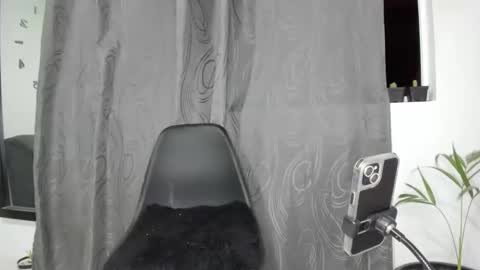 Snapshot of bella_38 chatting on 03-07-25, 03:51 isabella online show from 03-07-25, 03:51