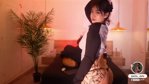 Snapshot of bella__donne chatting on 10-04-25, 11:30 online show from 10-04-25, 11:30