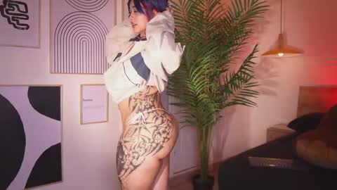 Snapshot of bella__donne chatting on 11-22-25, 09:25 online show from 11-22-25, 09:25