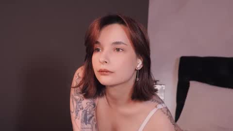 Snapshot of bella_alita chatting on 10-07-25, 08:17  lita  online show from 10-07-25, 08:17