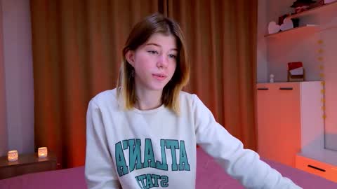 Bella online show from 11-08-25, 03:01