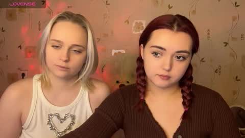 bella_and_alice online show from 02-11-26, 09:53