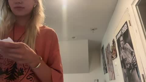 Snapshot of bella_christian chatting on 07-23-26, 02:15 Bella Baby online show from 07-23-26, 02:15