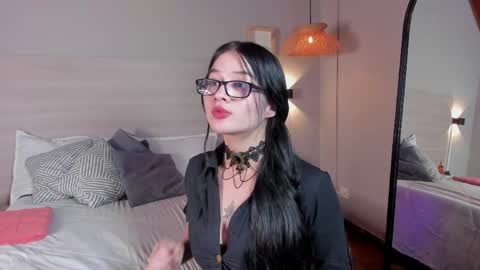 Bella Corbin   online show from 05-15-26, 09:11