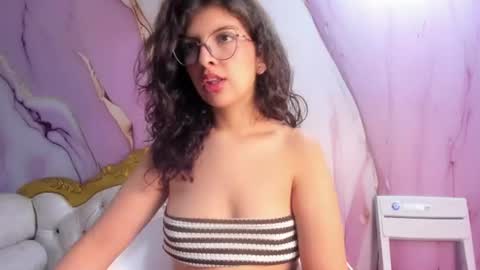B  E  L  L  A  online show from 07-06-26, 11:07